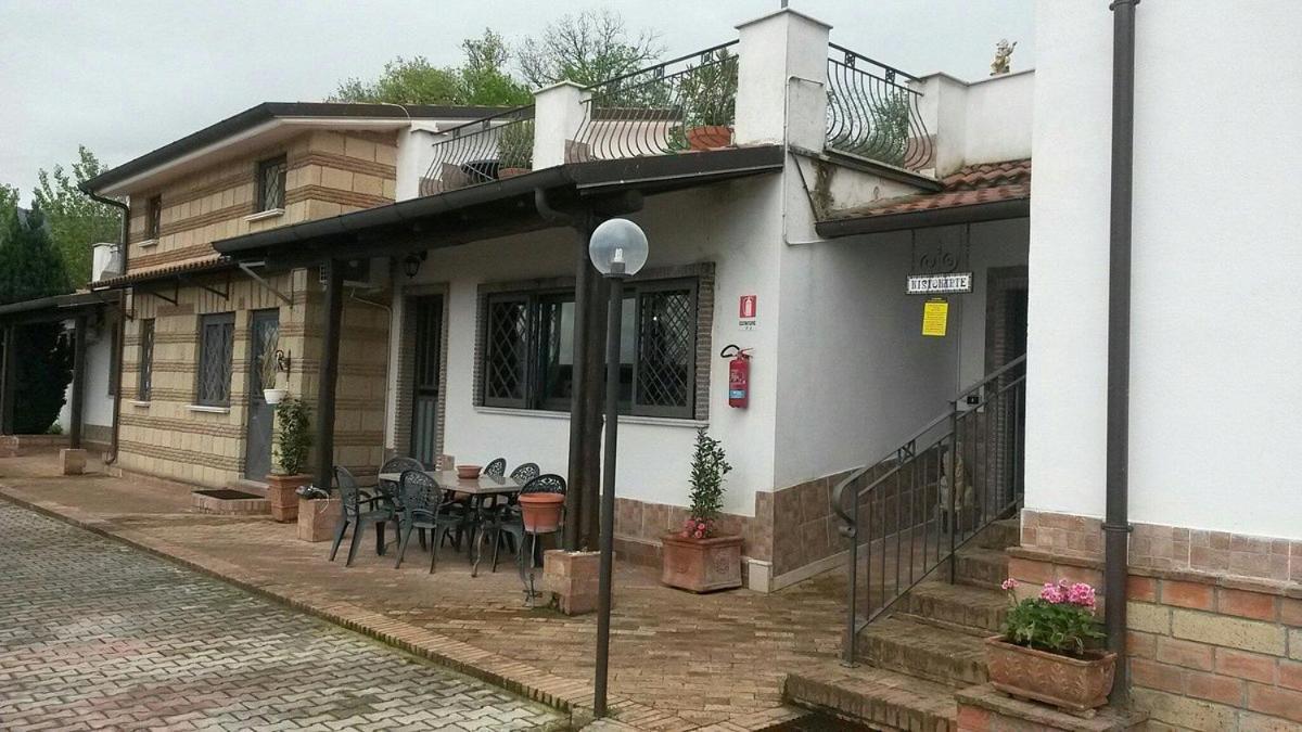 Agriturismo Borgo Nuovo Sant'Agata Dei Goti Hotel Migliara-San Silvestro Exterior foto